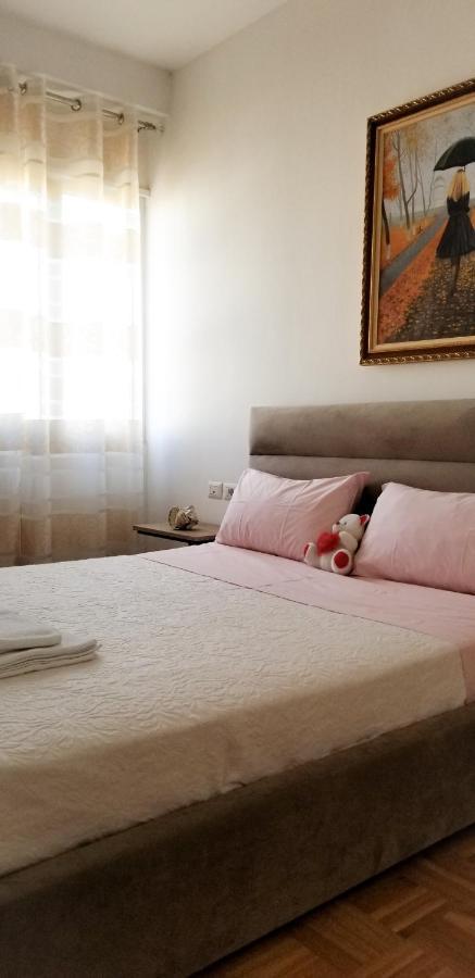 City Center Cute And Comfy Apartment - Ajia Apartments Тирана Екстериор снимка