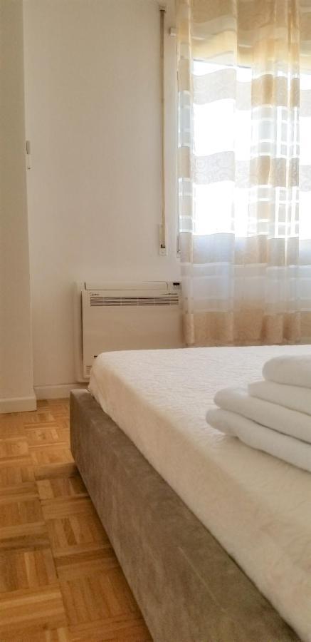 City Center Cute And Comfy Apartment - Ajia Apartments Тирана Екстериор снимка