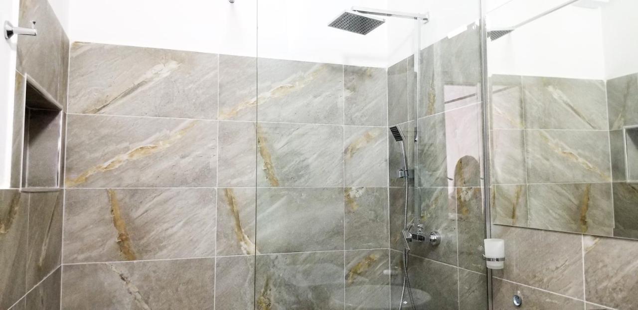 City Center Cute And Comfy Apartment - Ajia Apartments Тирана Екстериор снимка