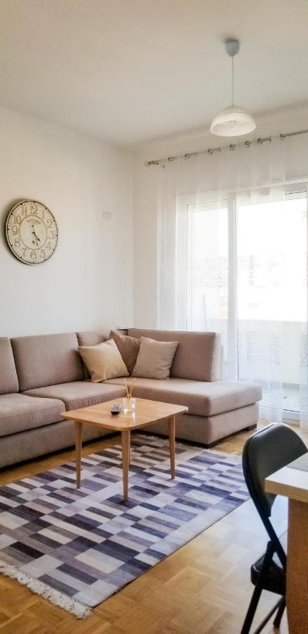 City Center Cute And Comfy Apartment - Ajia Apartments Тирана Екстериор снимка