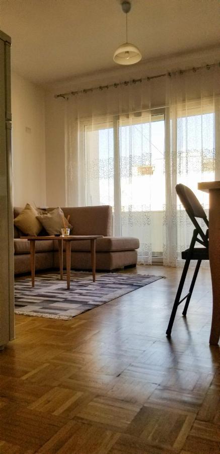 City Center Cute And Comfy Apartment - Ajia Apartments Тирана Екстериор снимка