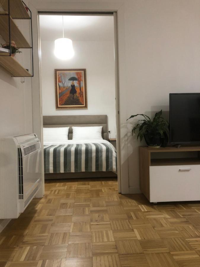 City Center Cute And Comfy Apartment - Ajia Apartments Тирана Екстериор снимка